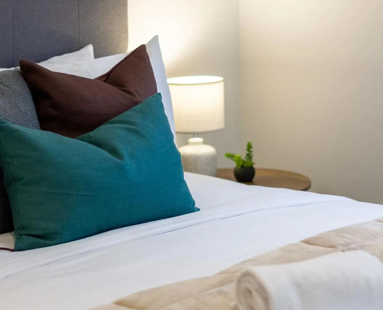Executive Suite On Lichfield Street - 2 Bed 2 Bath Christchurch
