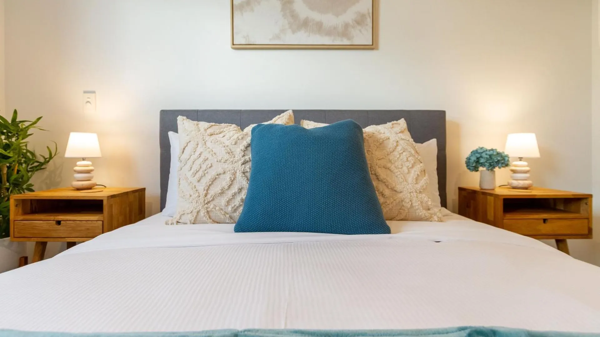 Executive Suite On Lichfield Street - 2 Bed 2 Bath Christchurch